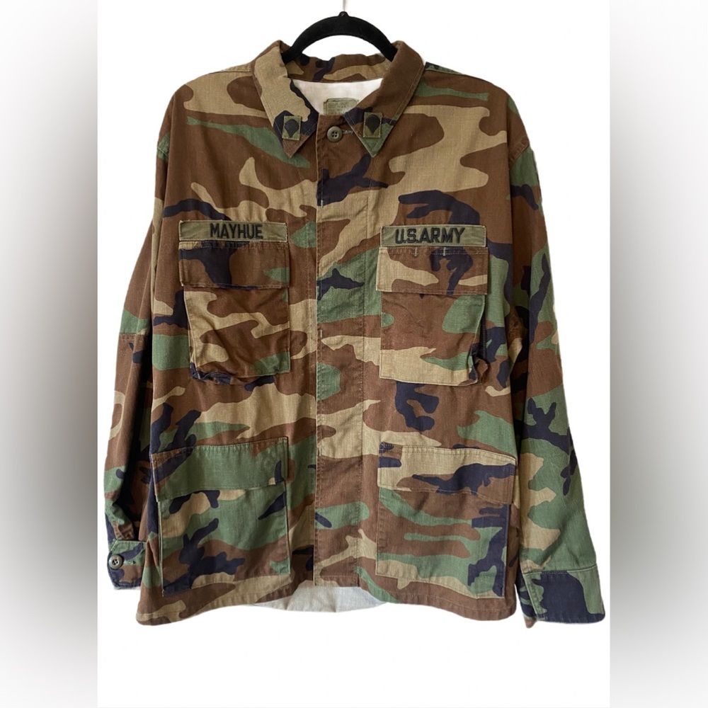 U.S. ARMY Woodland Camouflage Medium Short BDU Jacket Badge Last Name Armycore